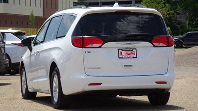 2020 Chrysler Voyager LXI FWD