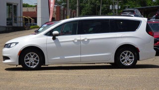 2020 Chrysler Voyager LXI FWD