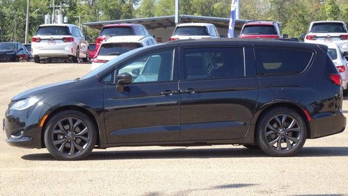 2018 Chrysler Pacifica Touring L Plus FWD