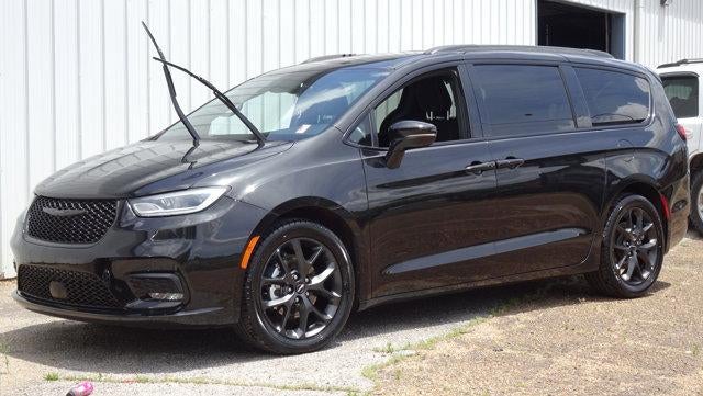 2021 Chrysler Pacifica Touring FWD