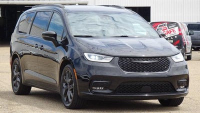 2021 Chrysler Pacifica Touring FWD