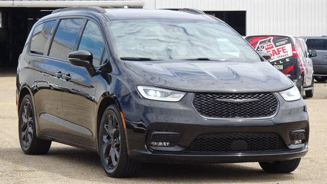 2021 Chrysler Pacifica Touring FWD