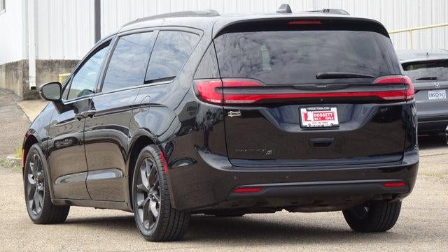2021 Chrysler Pacifica Touring FWD