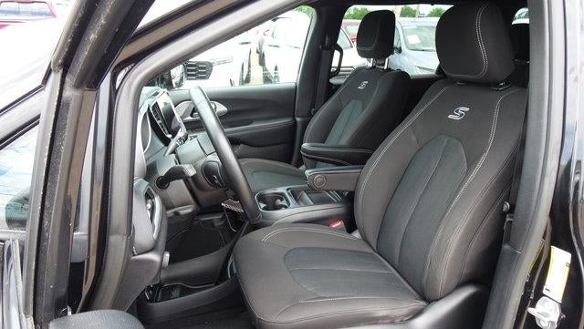 2021 Chrysler Pacifica Touring FWD