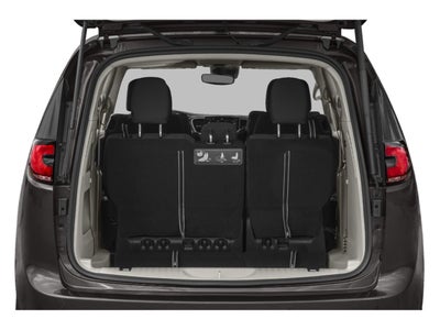 2021 Chrysler Pacifica Touring FWD