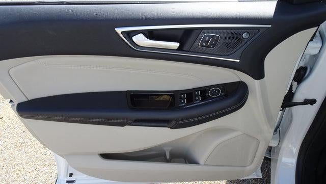 2020 Ford Edge Titanium FWD