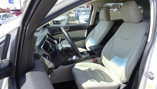 2020 Ford Edge Titanium FWD