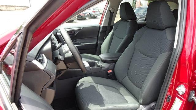 2024 Toyota RAV4 LE FWD (GS)