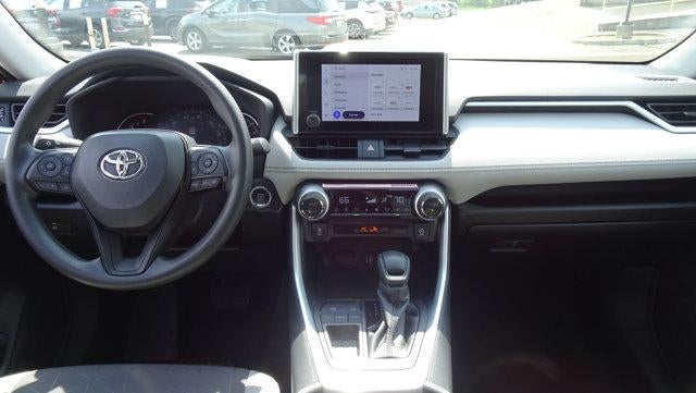 2024 Toyota RAV4 XLE FWD (GS)