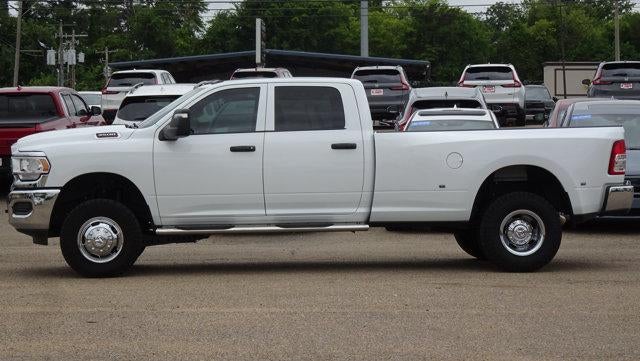 2024 RAM 3500 Tradesman 4x4 Crew Cab 8' Box