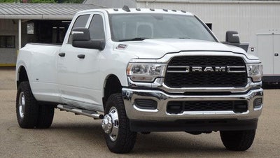 2024 RAM 3500 Tradesman 4x4 Crew Cab 8' Box