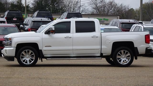 2017 Chevrolet Silverado 1500 Crew Cab Short Box 2-Wheel Drive High Country