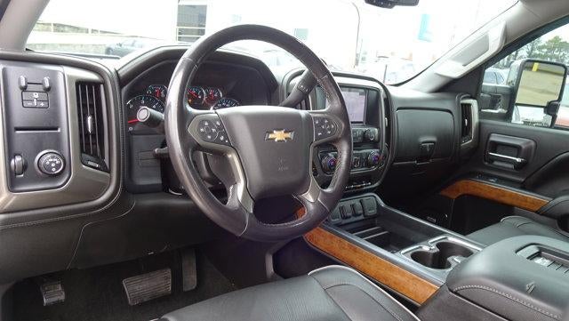 2017 Chevrolet Silverado 1500 Crew Cab Short Box 2-Wheel Drive High Country