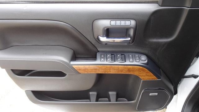 2017 Chevrolet Silverado 1500 Crew Cab Short Box 2-Wheel Drive High Country