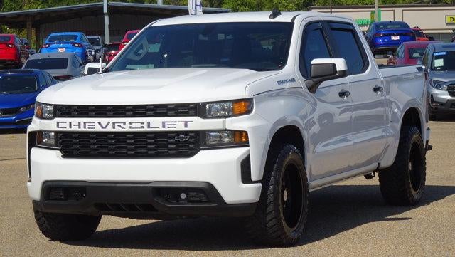 2021 Chevrolet Silverado 1500 Crew Cab Short Box 2-Wheel Drive Custom