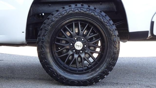 2021 Chevrolet Silverado 1500 Crew Cab Short Box 2-Wheel Drive Custom