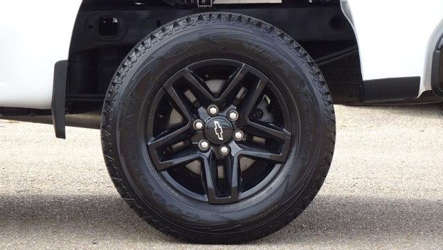 2022 Chevrolet Silverado 1500 LTD Crew Cab Short Box 4-Wheel Drive Custom Trail Boss