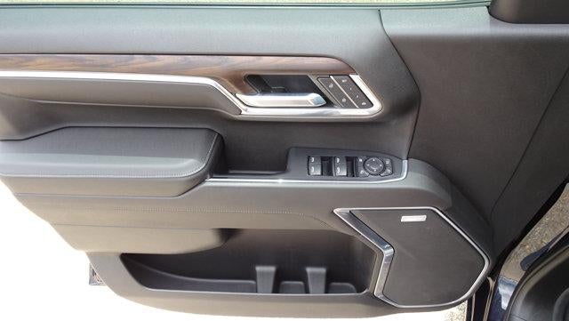 2022 GMC Sierra 1500 Crew Cab Short Box 4-Wheel Drive SLT