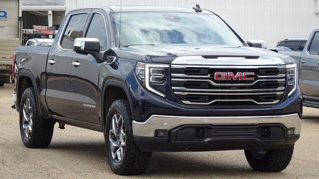 2022 GMC Sierra 1500 Crew Cab Short Box 4-Wheel Drive SLT