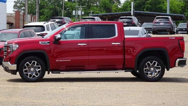2022 GMC Sierra 1500 Crew Cab Short Box 4-Wheel Drive SLT