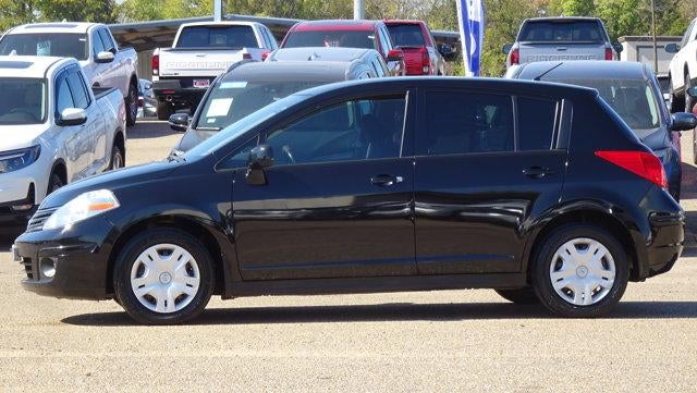 2011 Nissan Versa 5dr HB I4 Auto 1.8 S