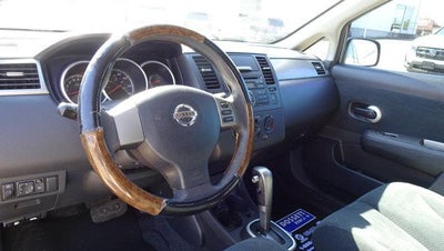 2011 Nissan Versa 5dr HB I4 Auto 1.8 S