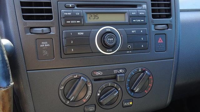2011 Nissan Versa 5dr HB I4 Auto 1.8 S