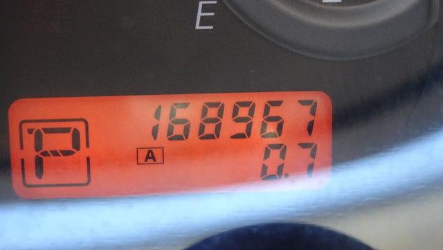 2011 Nissan Versa 5dr HB I4 Auto 1.8 S