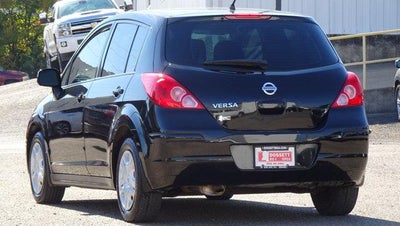 2011 Nissan Versa 5dr HB I4 Auto 1.8 S