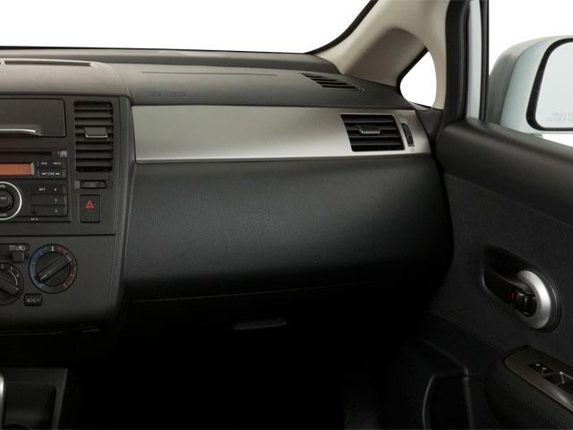 2011 Nissan Versa 5dr HB I4 Auto 1.8 S