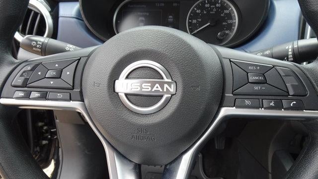 2025 Nissan Versa SV CVT