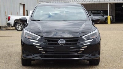 2025 Nissan Versa SV CVT