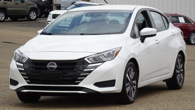 2023 Nissan Versa SV CVT