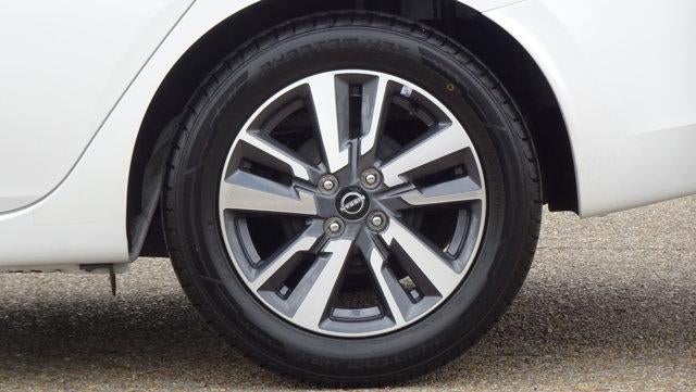 2023 Nissan Versa SV CVT