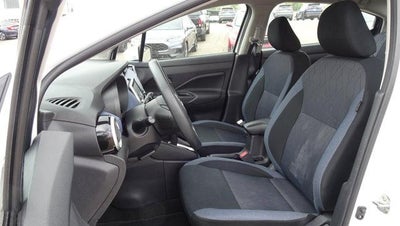2023 Nissan Versa SV CVT