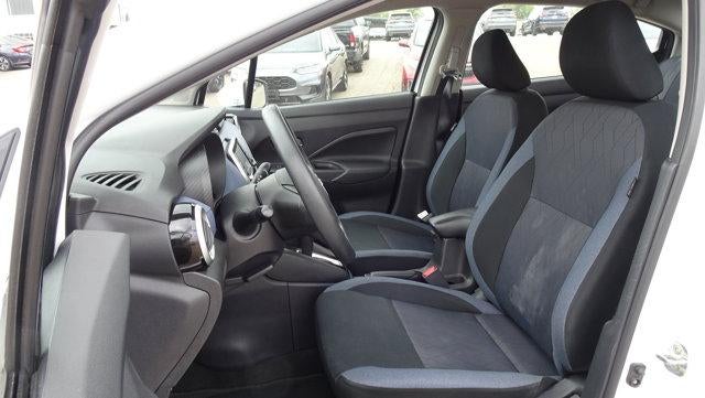 2023 Nissan Versa SV CVT