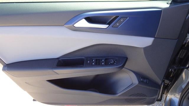 2023 Volkswagen Taos SE FWD