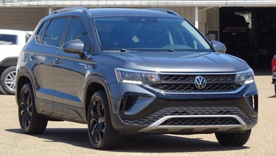 2023 Volkswagen Taos SE FWD