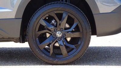 2023 Volkswagen Taos SE FWD