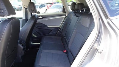 2023 Volkswagen Taos SE FWD