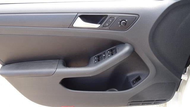 2012 Volkswagen Jetta 4dr Auto SE PZEV Sedan