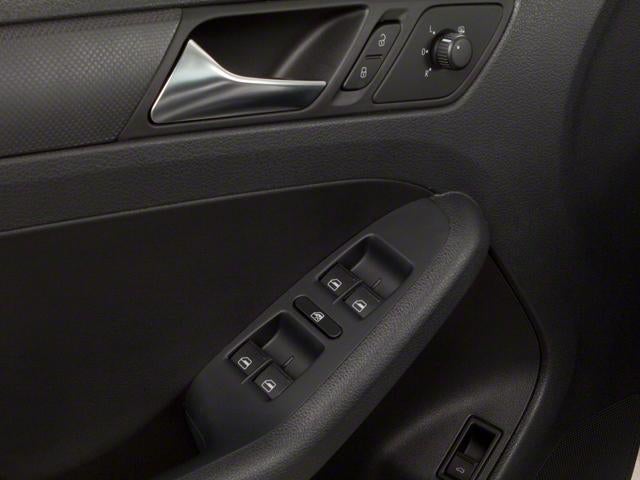 2012 Volkswagen Jetta 4dr Auto SE PZEV Sedan