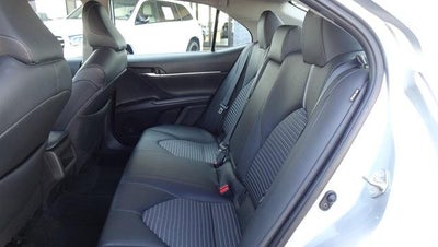 2019 Toyota Camry SE Auto (SE)