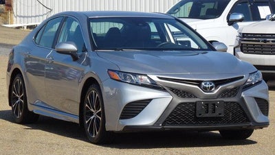 2019 Toyota Camry SE Auto (SE)