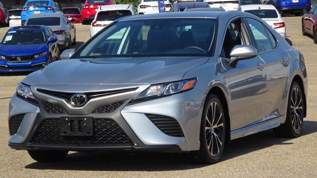 2019 Toyota Camry SE Auto (SE)