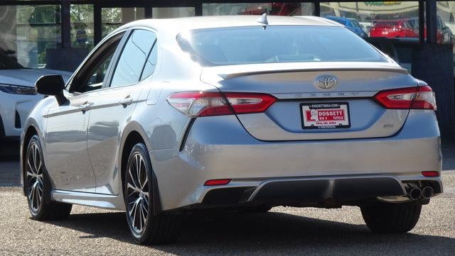 2019 Toyota Camry SE Auto (SE)