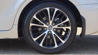 2019 Toyota Camry SE Auto (SE)