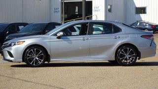 2019 Toyota Camry SE Auto (SE)