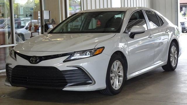 2024 Toyota Camry LE Auto (SE)
