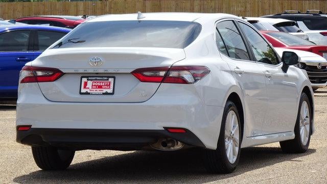 2024 Toyota Camry LE Auto (SE)